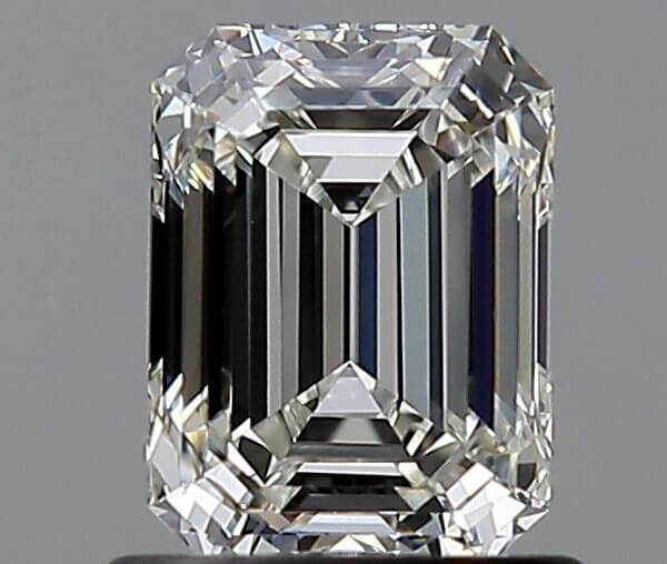 0.9 Carat Emerald Natural Diamond
