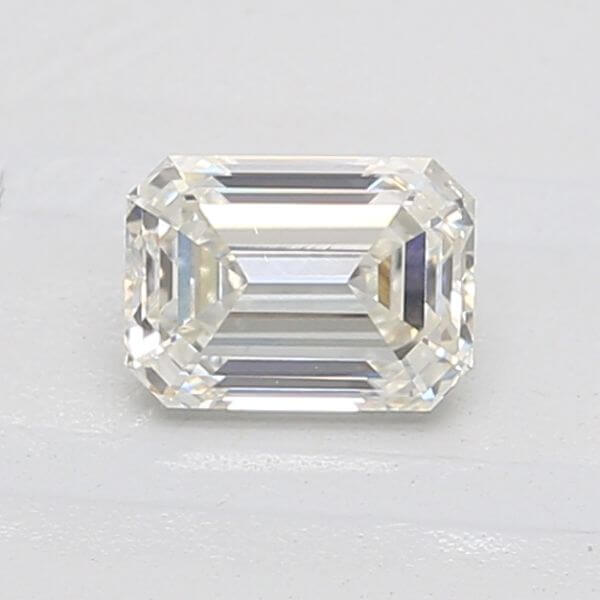 0.9 Carat Emerald Lab-Grown Diamond