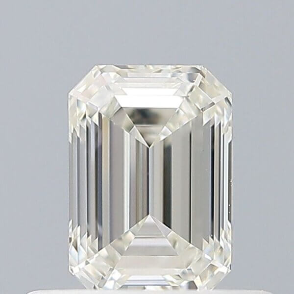 0.43 Carat Emerald Natural Diamond